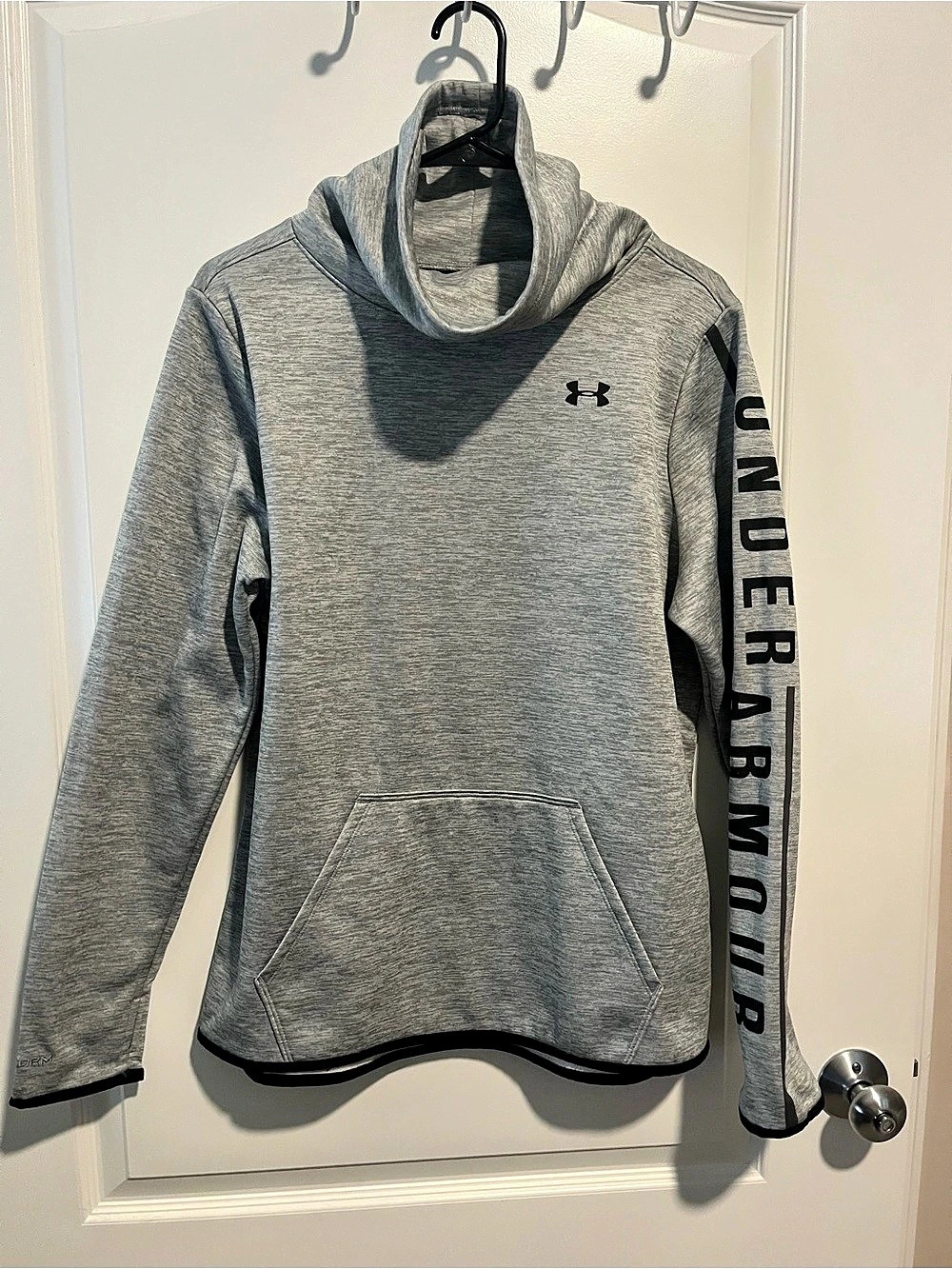 Under Armour ColdGear Funnel Neck Sweatshirt Gray & Black Large